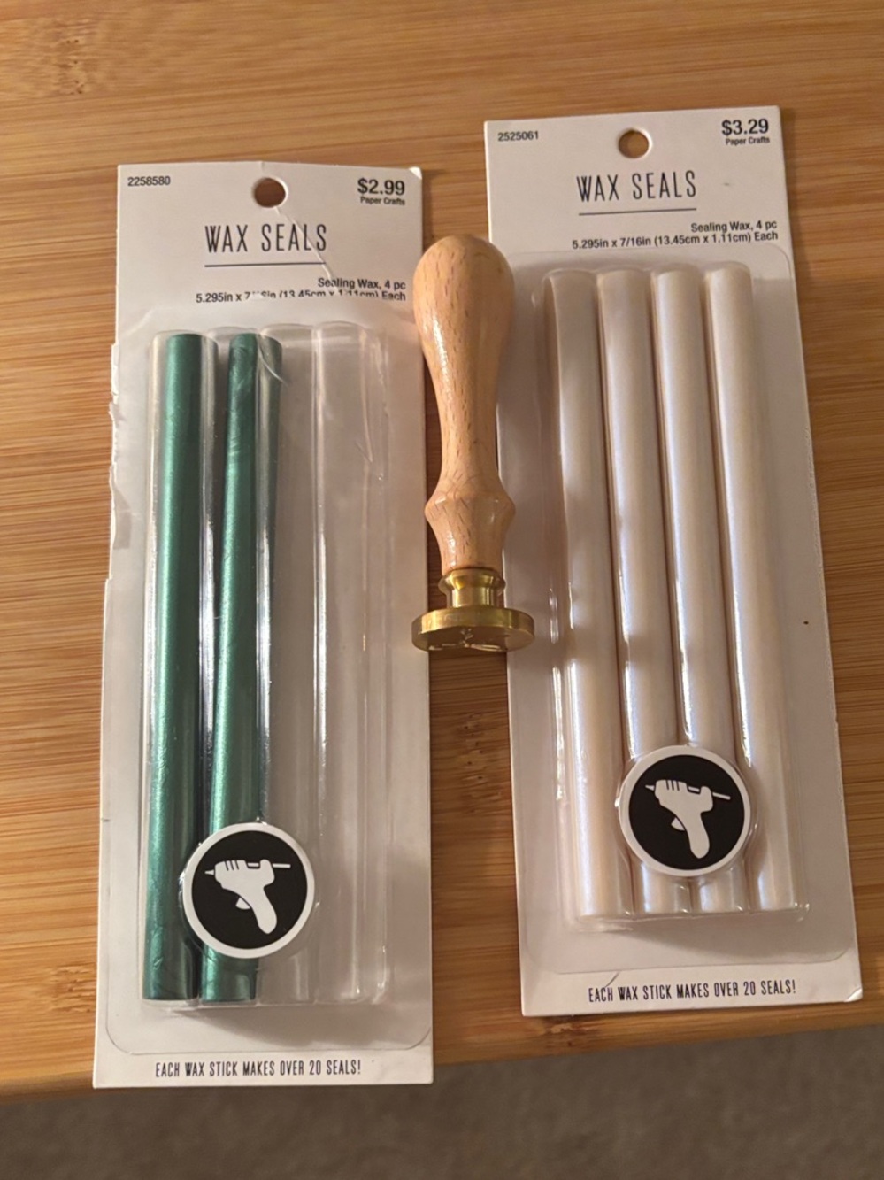 Brass Round Bow Stamp Seal – Gold Tone